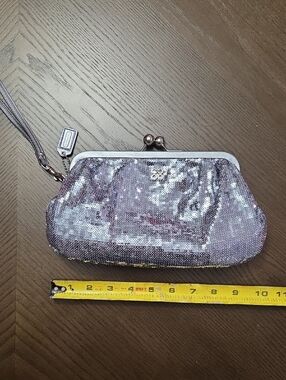 Coach Limited Edition Silver Sequin Kiss-Lock Wristlet Clutch With Hangtag